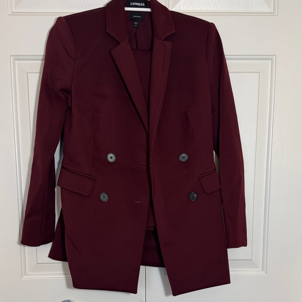 Express Women's Double-Breasted Blazer in Burgundy